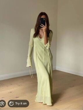 DISSH Light Green V-Neck Long Sleeve Maxi Dress